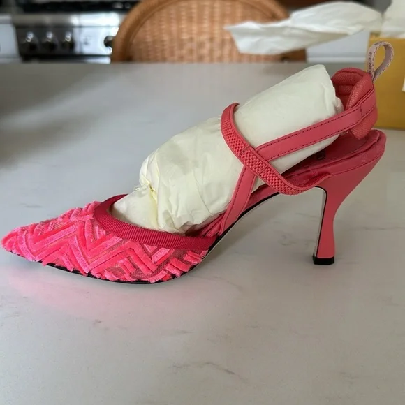 FENDI Colibrì Lite High-heeled pink slingbacks - Picture 7 of 15